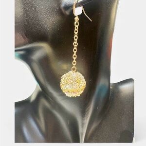 Christmas feel Elegant Gold Dangle Earrings